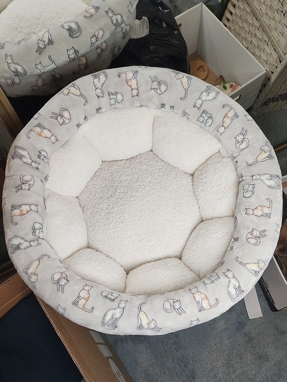 👉*NWT* HUMANE SOCIETY ROUND CUDDLER CAT PET BED ~PLUSH DESIGN FOR SNUGGLING